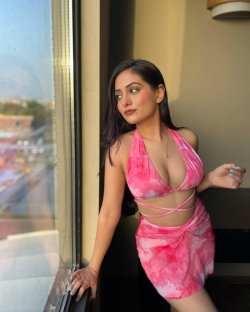 Call Girls In New Delhi 9711233777 Women Seeking Men