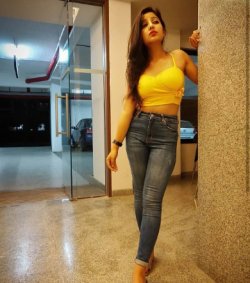 ENJOY Call Girls in Sector 18 (NOIDA) 8860005519 Escorts Service